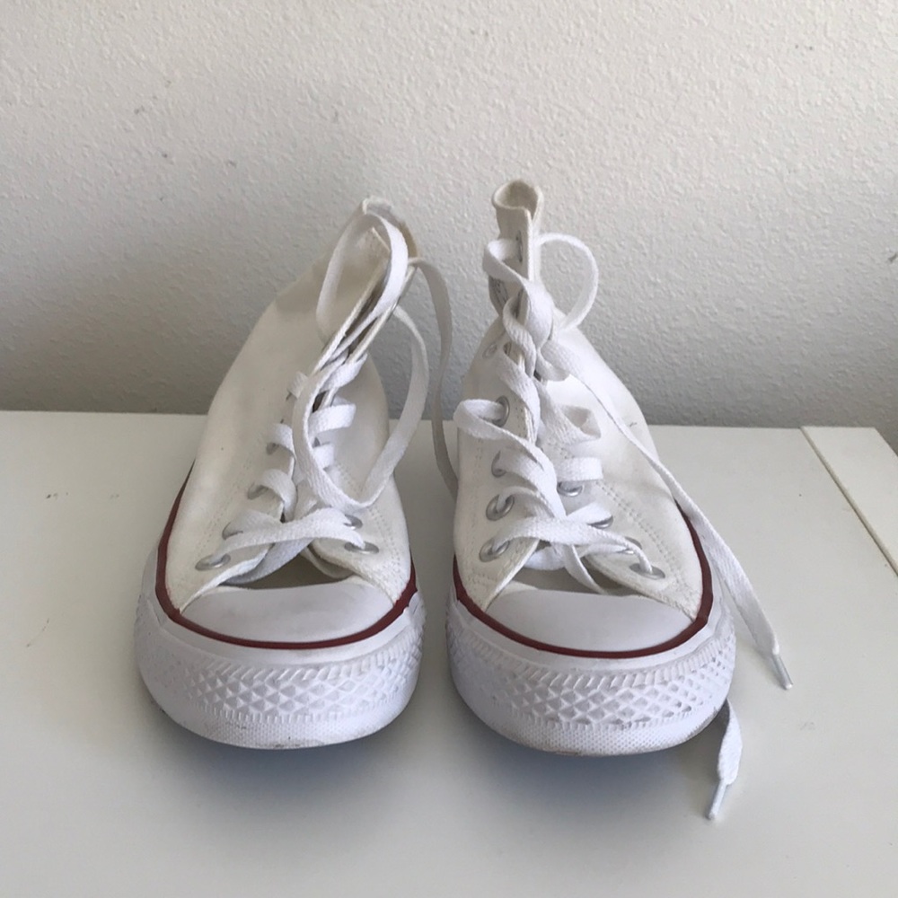 White converse for women